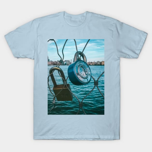 Love Padlocks Manhattan Skyline NYC T-Shirt by eleonoraingrid